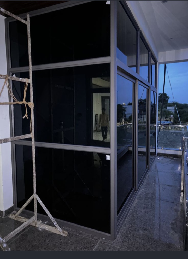 Kaca Film Gedung